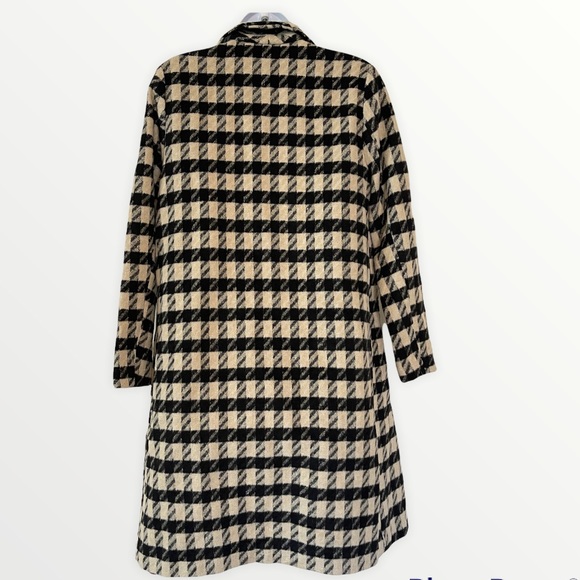 BB Dakota Houndstooth Drape Coat
BB DAKOTA BY STEVE MADDEN - Picture 8 of 9